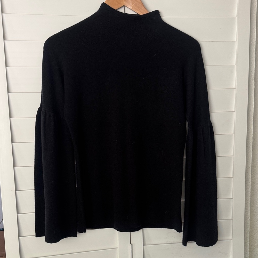 NWT Vineyard Vines Black Merino Wool Sweater Bell Sleeves XXS